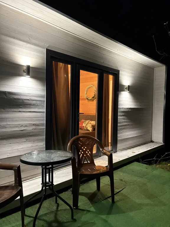 Коттедж Комфортабельный эко-домик Лаванда в горах у моря — Прасковеевка