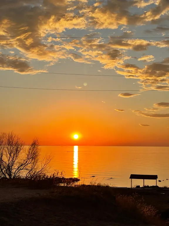 Уютный домик на берегу моря