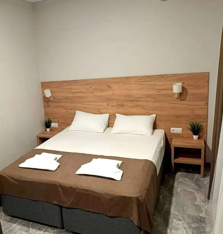 Трехместный номер с выходом во двор