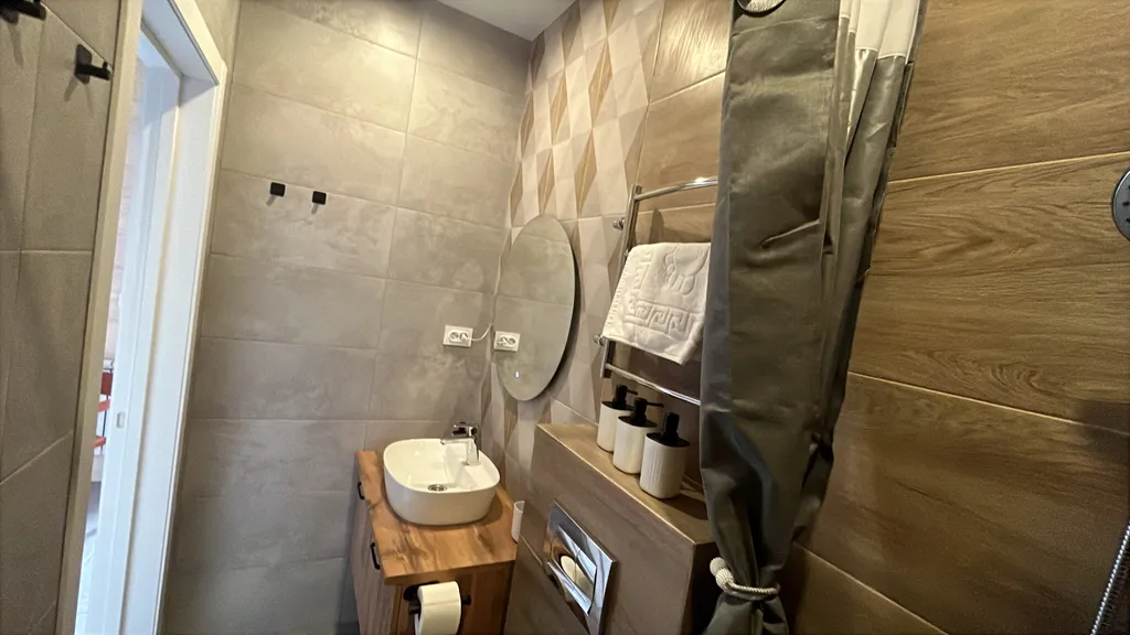 Уютная комната с видом на горы