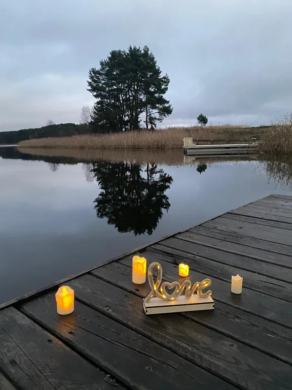 Уютный двухэтажный дом на берегу озера Селигер