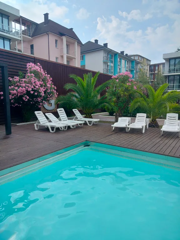 Апартамент с круглогодичным теплым бассейном