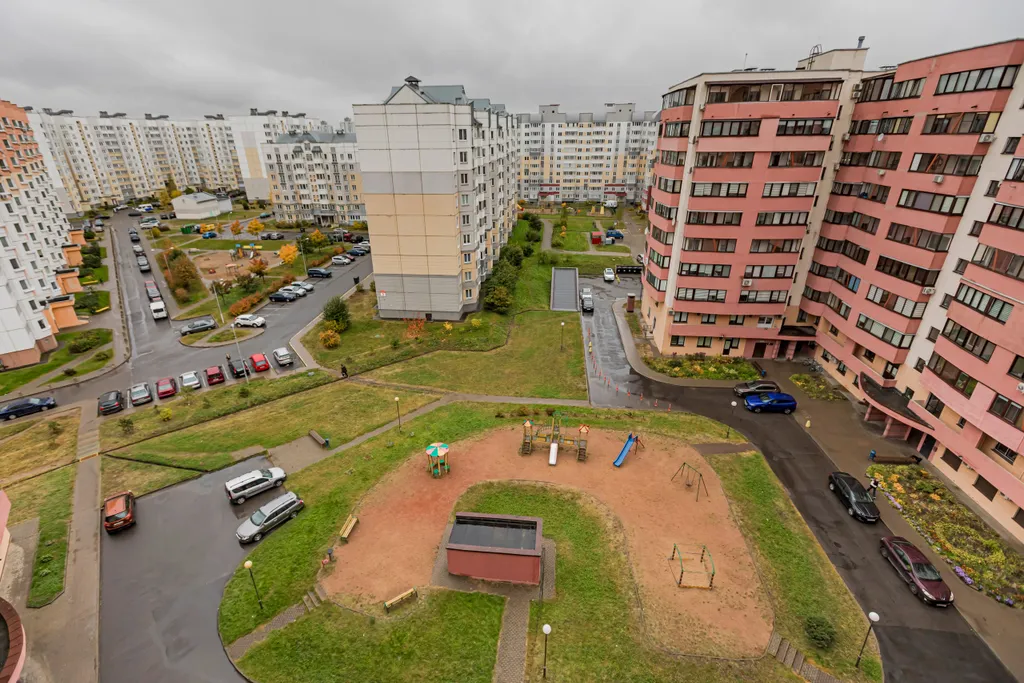 Современная уютная квартира с балконом рядом с метро и ТЦ