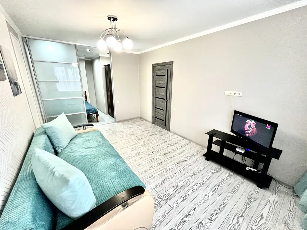 Апартаменты Astra Apartments  возле центра с новым ремонтом