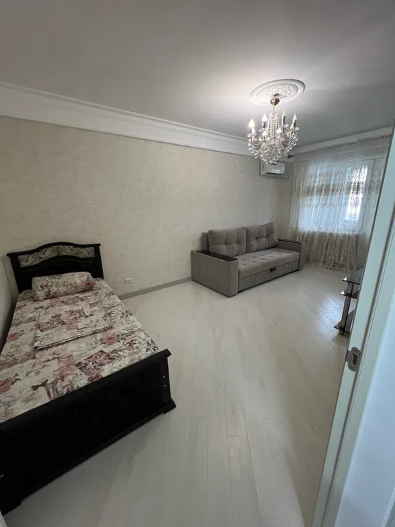 Уютная квартира в центре города, в пятистах метрах от моря