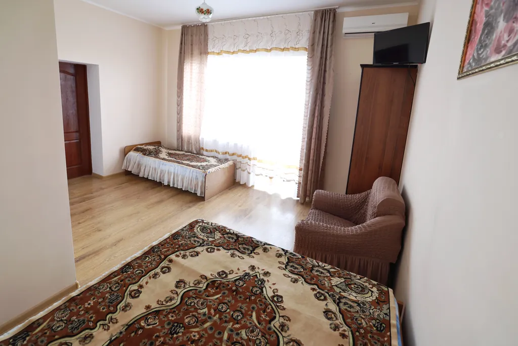 Квартира Квартира Трехместный номер с доп. местом с балконом и видом на море — Лазаревское