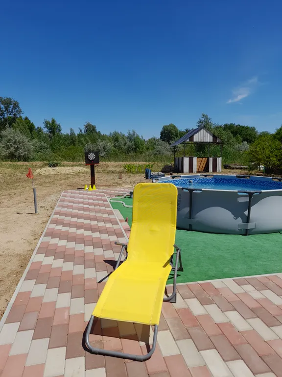 Домик у озера