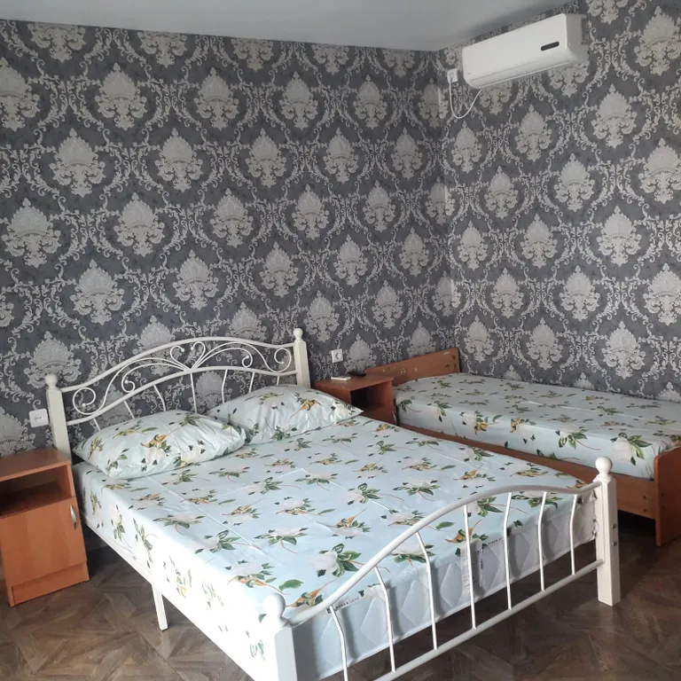 Уютные номера с видом на горы и в сад