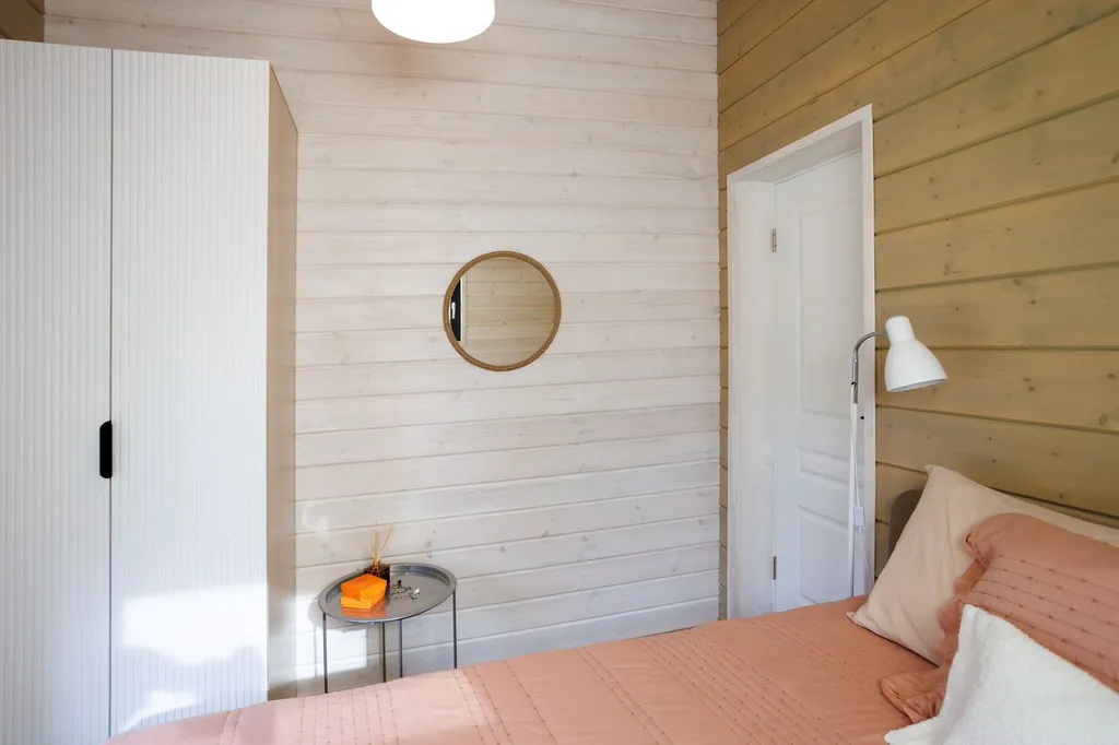 Дом Мая у озера с баней на дровах