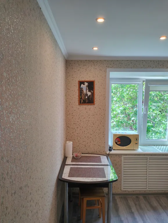 Чистые уютные двухкомнатные апартаменты на Московской площади в центре