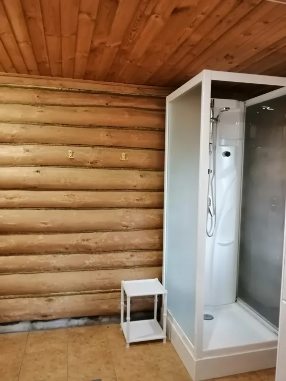 Жилой деревянный двухэтажный дом