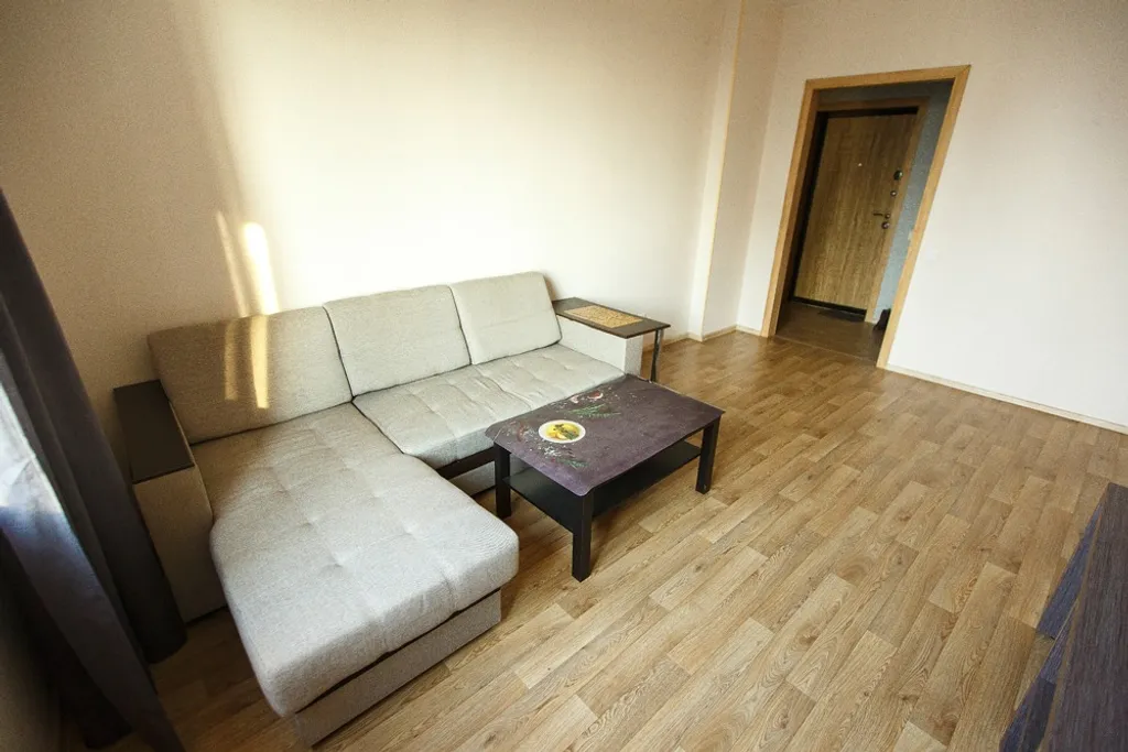 Квартира в 5 минутах пешком у центра нейрохирургии областной больницы