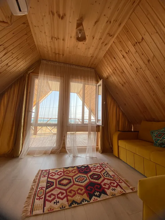 Домики на берегу Каспийского моря