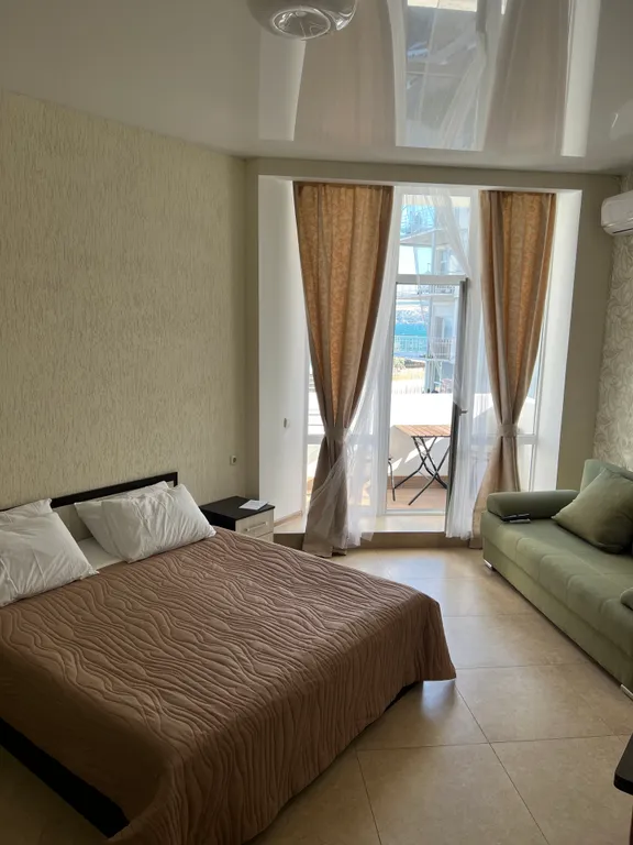 Квартира-студия на берегу моря