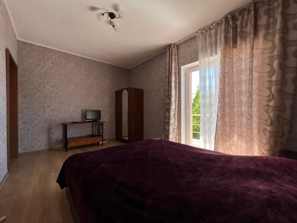 Дом с бассейном и баней