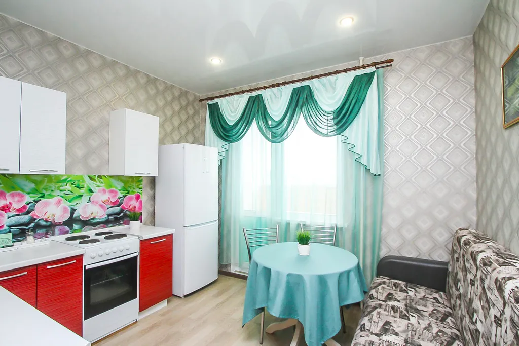 Уютная квартира у ТЦ Аура