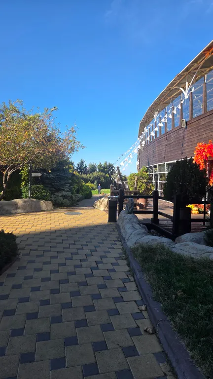 100 метров от моря и пляжа