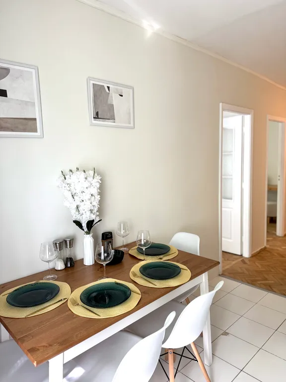 Квартира Светлые апартаменты в центре, с новым ремонтом и 10 минутах от метро — Москва