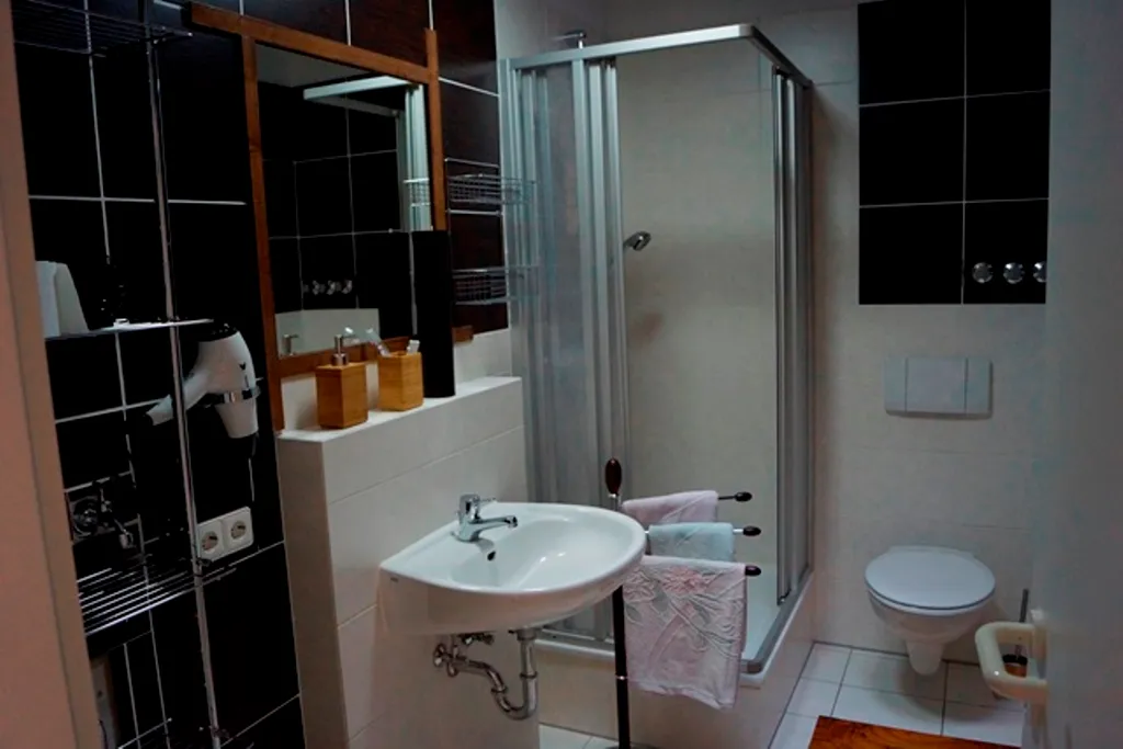 Дизайнерские апартаменты у частного озера