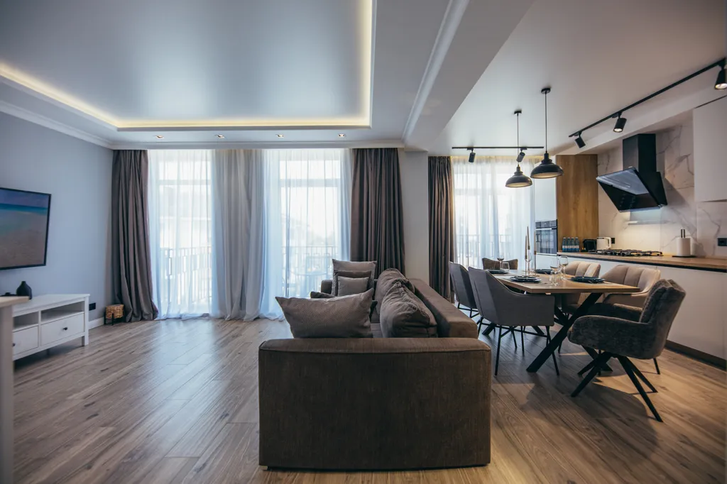 4-комнатная квартира в 100 метрах от моря