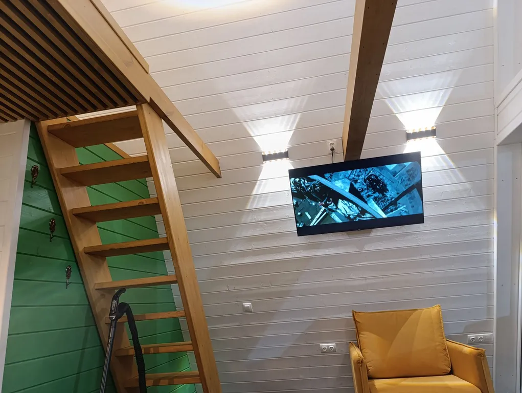 A-frame дом с видом на лес