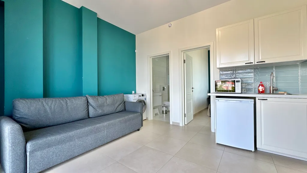 Часть дома с бассейном недалеко от моря Отрадное Ялта