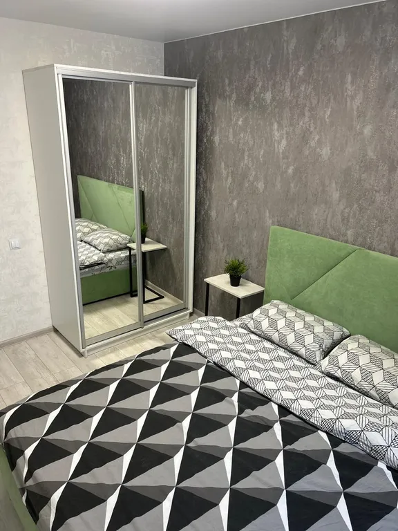 Квартира 3-х комнатные апартаменты Dream House у Аэропорта — Екатеринбург