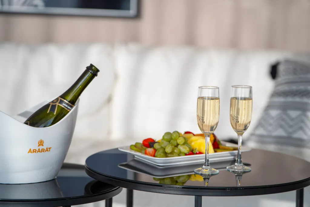 4-комнатная Квартира