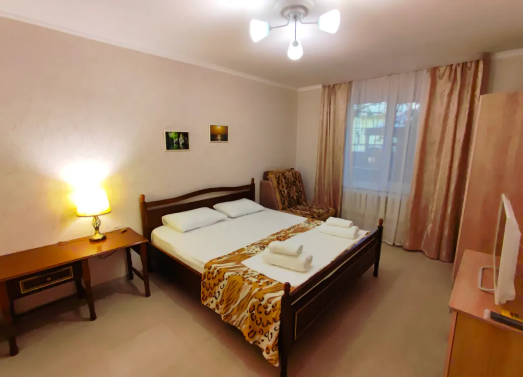 Квартира Комната в частном секторе в центре Адлера с большой ванной — Адлер