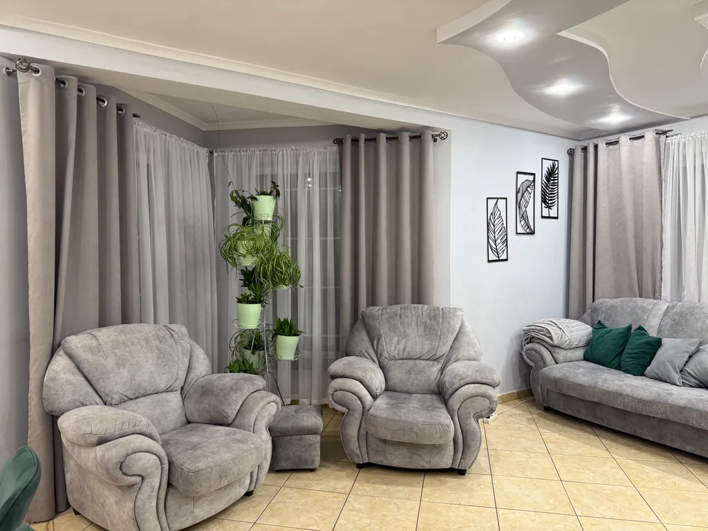 Уютный коттедж в черте города