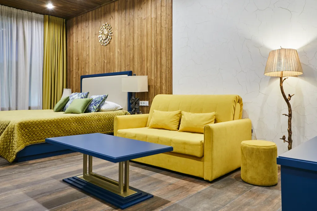 Полулюкс с кроватью размера king-size видом на озеро