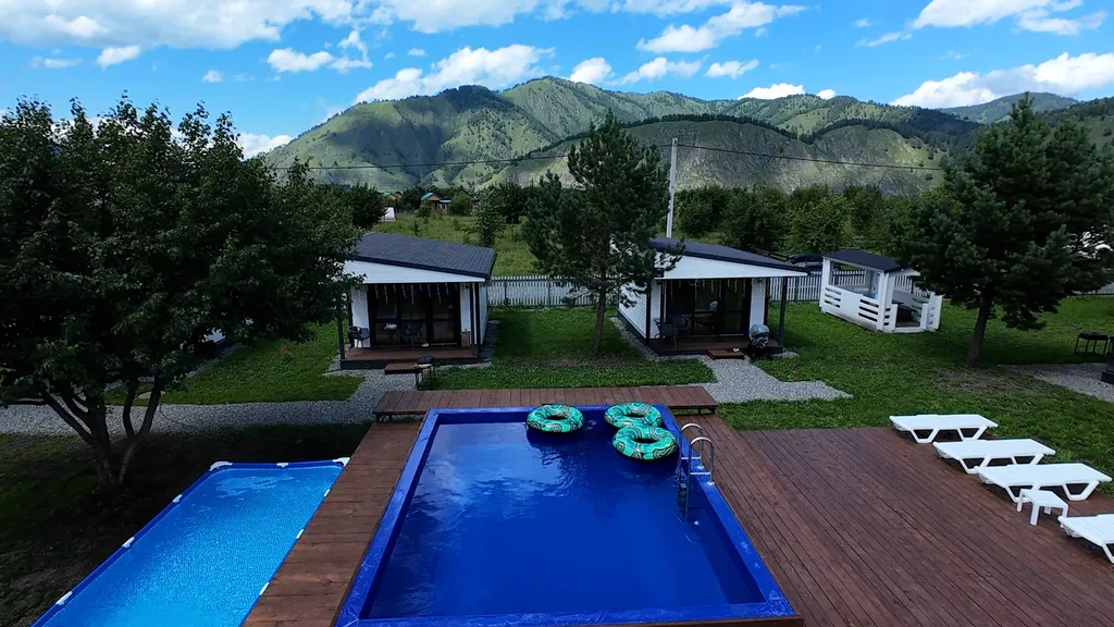 Уютный новый домик с видом на горы