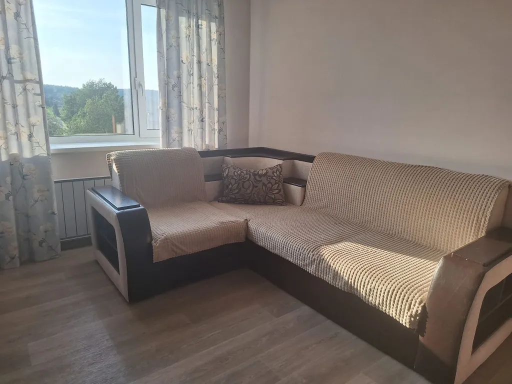 Уютная квартира в центре — аренда посуточно в Первоуральск