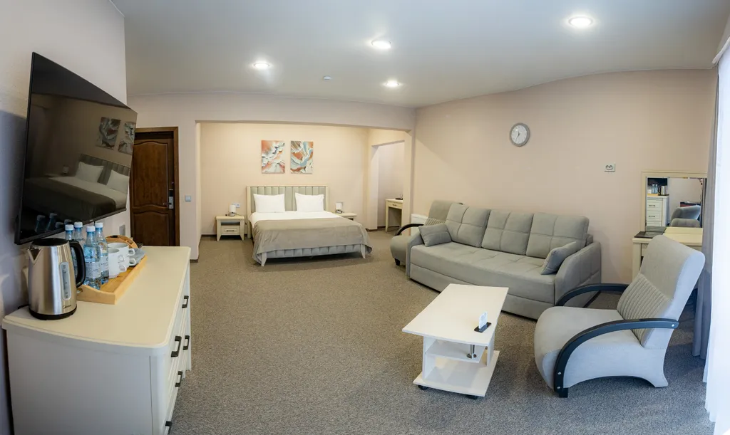 Четырёхместный номер с видом на горы