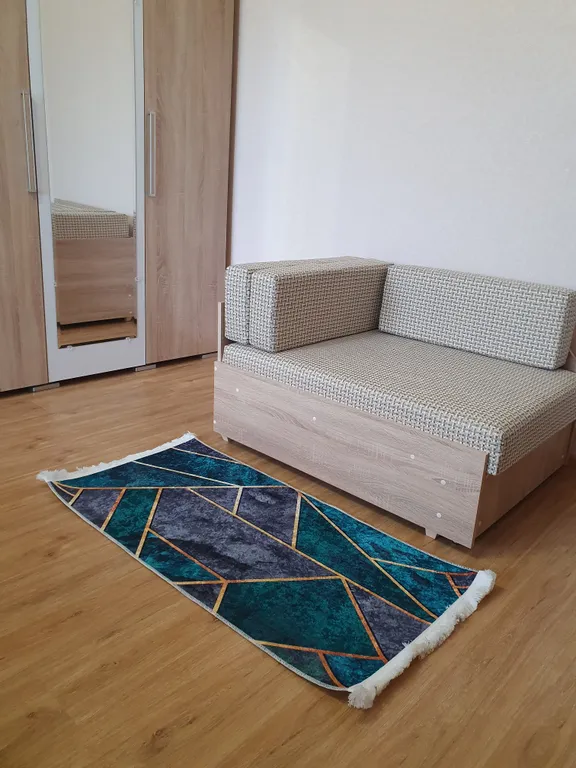 Лаконичная квартира в центе города-курорта