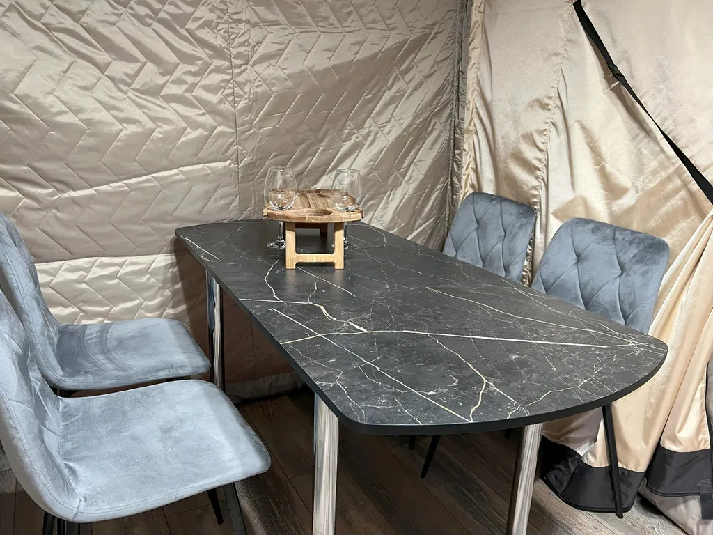 Сафари-тент с подогреваемым бассейном