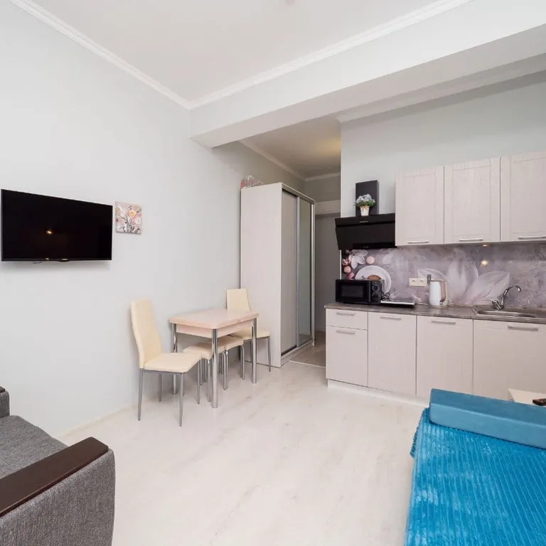 Квартира Квартира Уютная студия у моря с теплым бассейном — Сириус