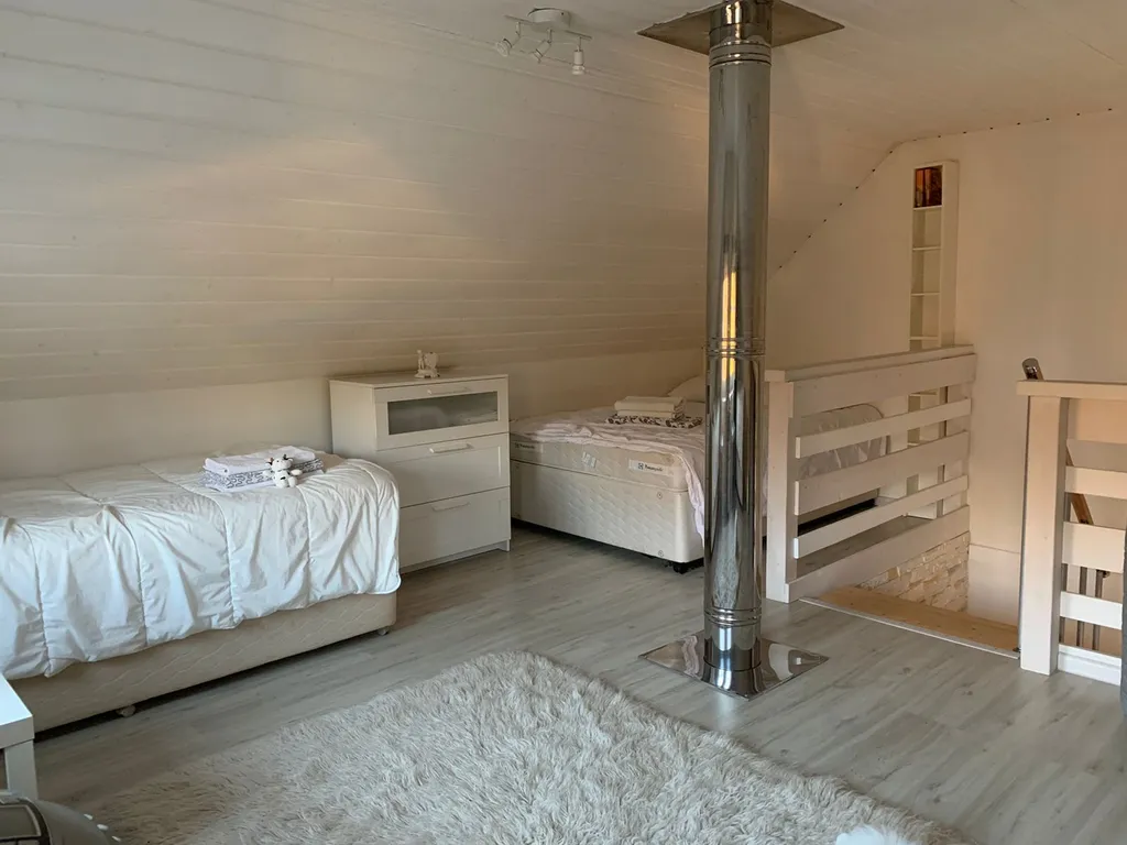 Домик близ Сорочан с баней-бочкой