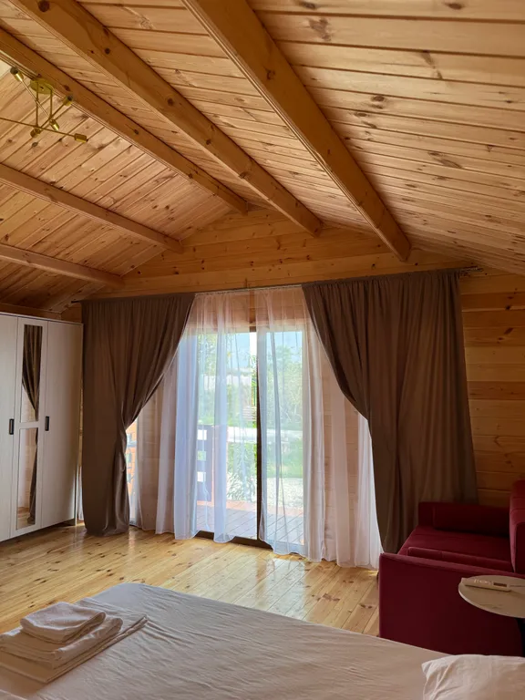 Коттедж Эко-домик Акация со всеми удобствами, на благоустроенной территории — Сухум