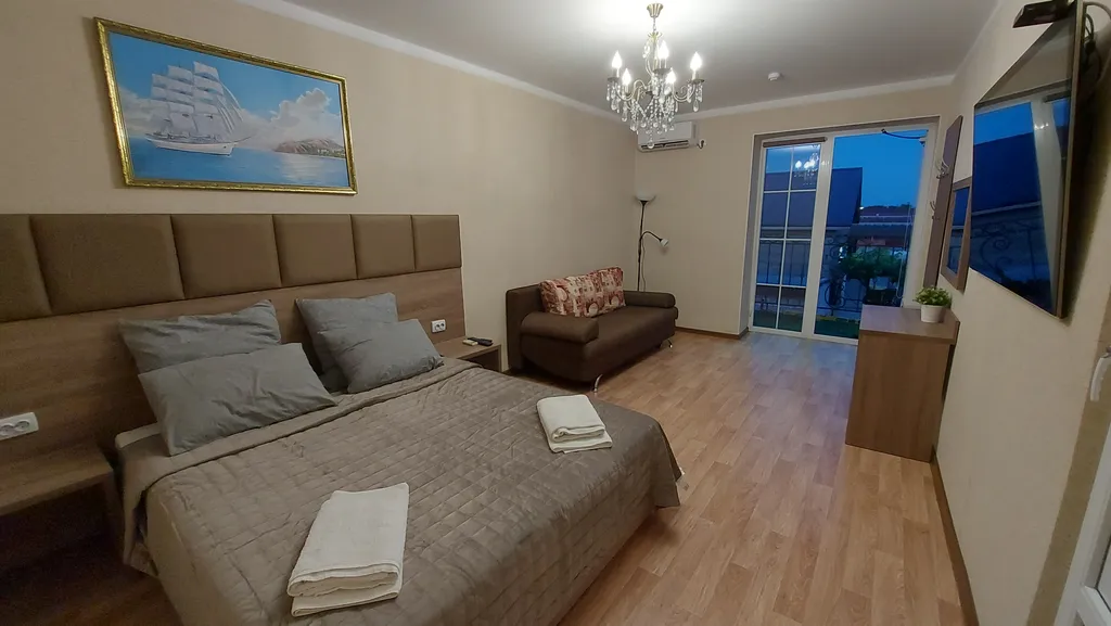 Квартира Квартира Люкс двухкомнатный с кухней — Кучугуры