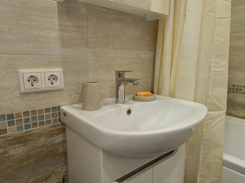 Уютнaя евpооднушкa