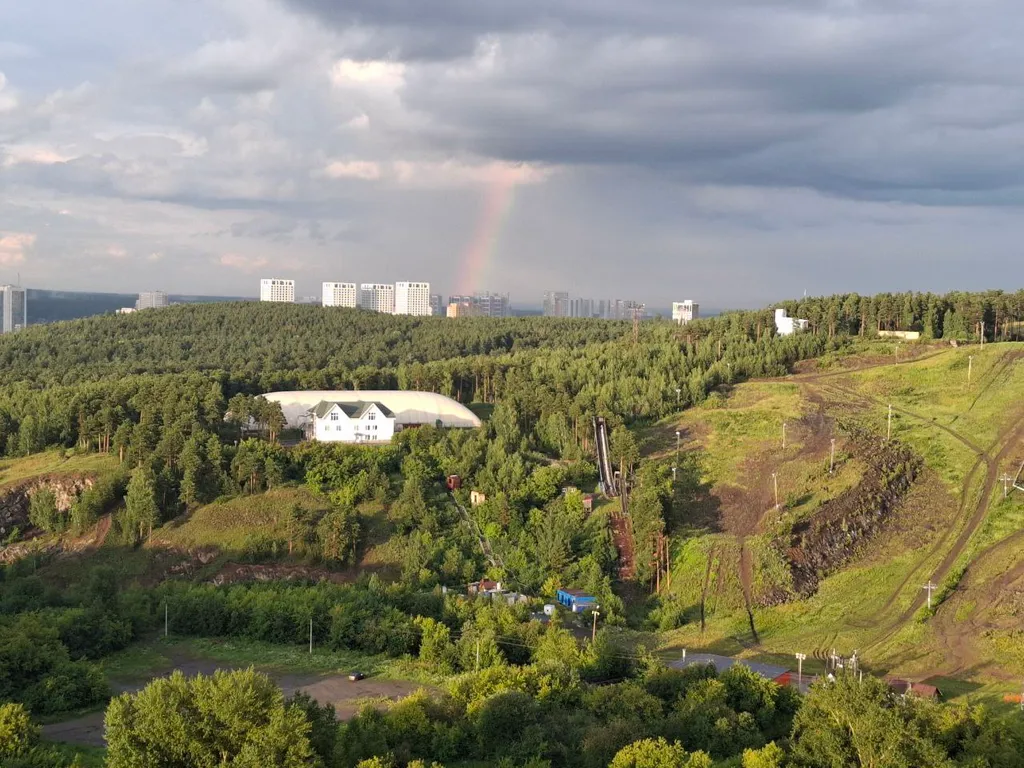 Комфортная студия с вдохновляющими видами на уральские горы
