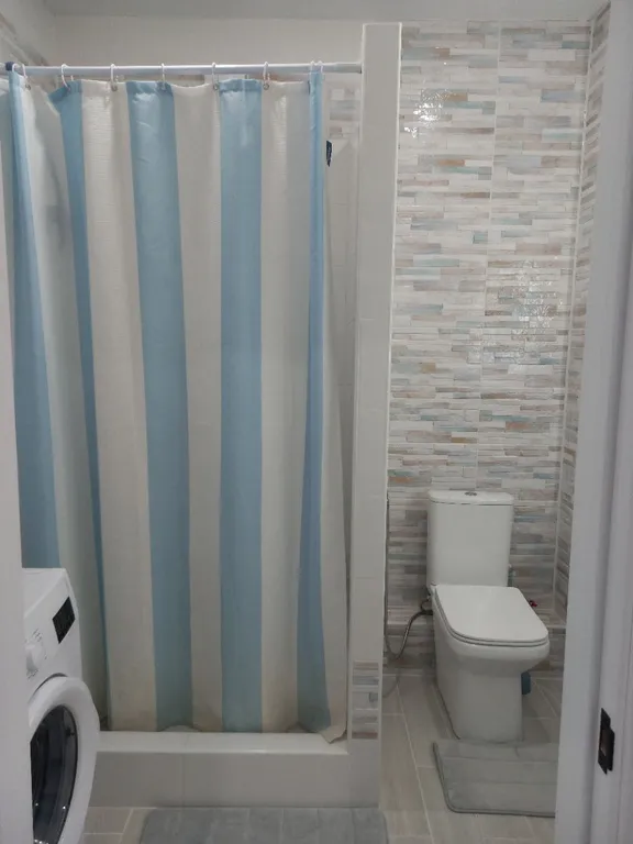 Квартира Светлая, комфортная,  квартира в городском парке с видом на озеро. — Горячий Ключ