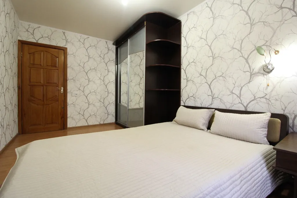 Комфортная двухкомнатная квартира в 9 минутах пешком от метро