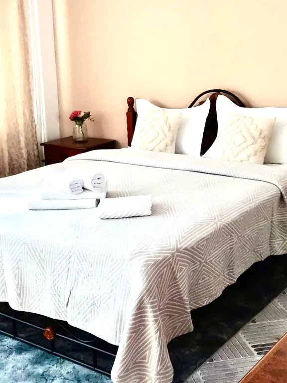 5-комнатная квартира для большой компании — аренда посуточно в Алматы