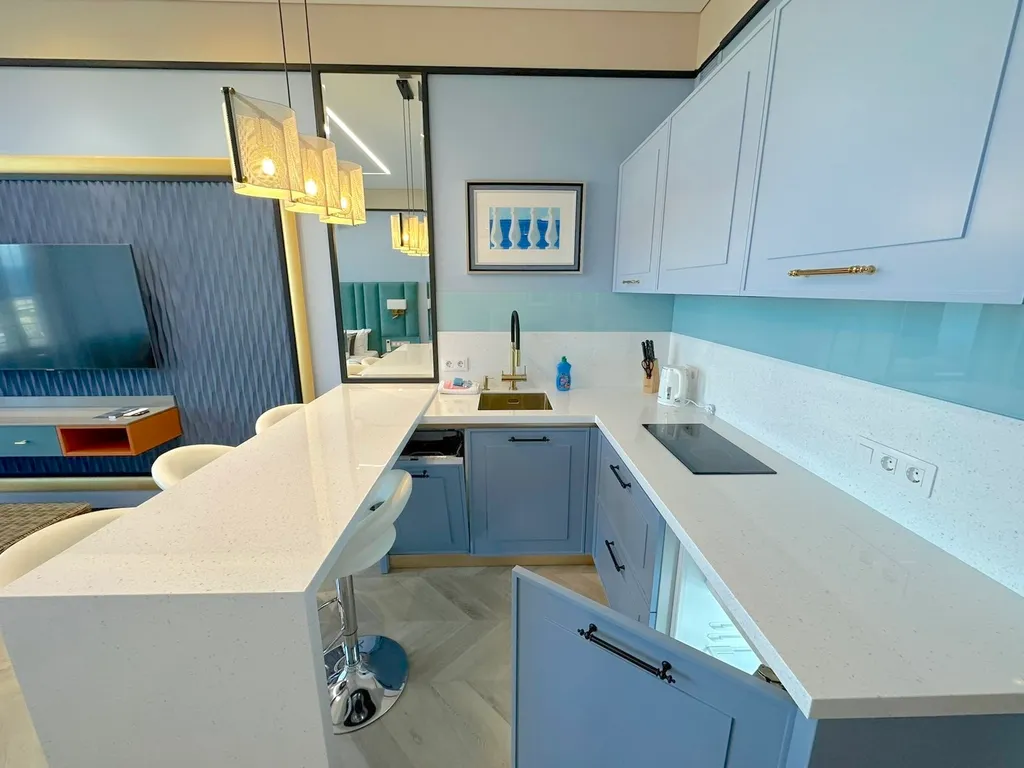 Апартаменты Акваделюкс с шикарным видом на море и большим балконом