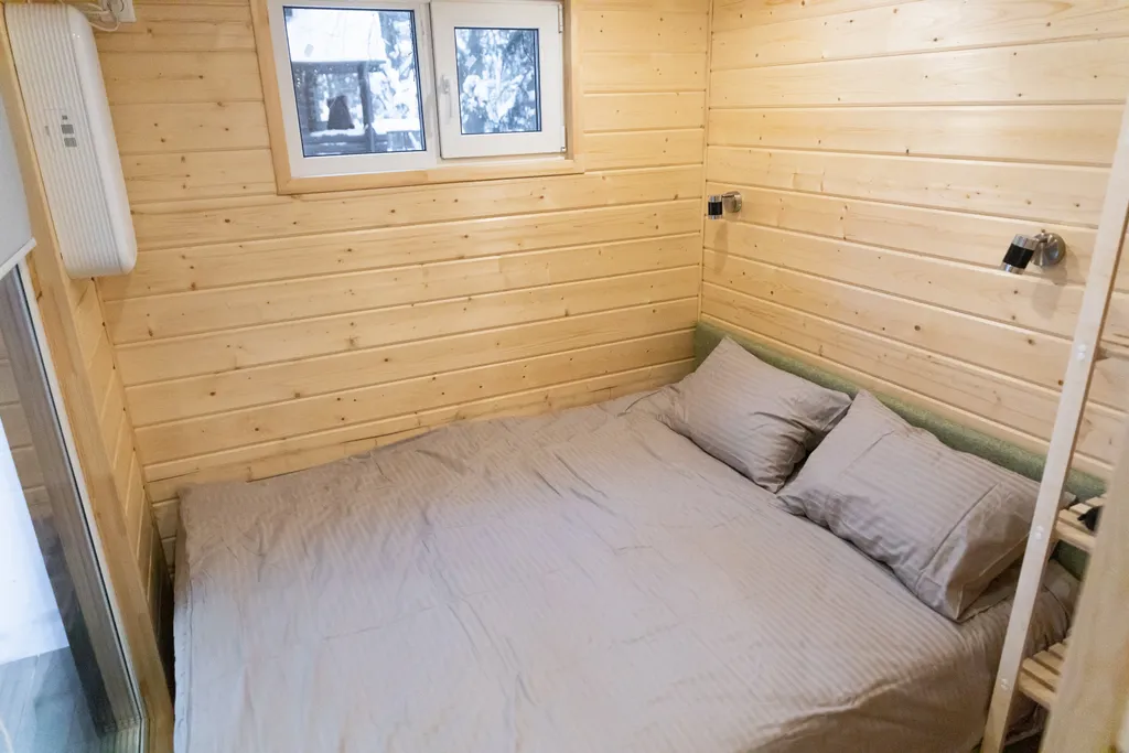 Дача/дом с сосновом лесу