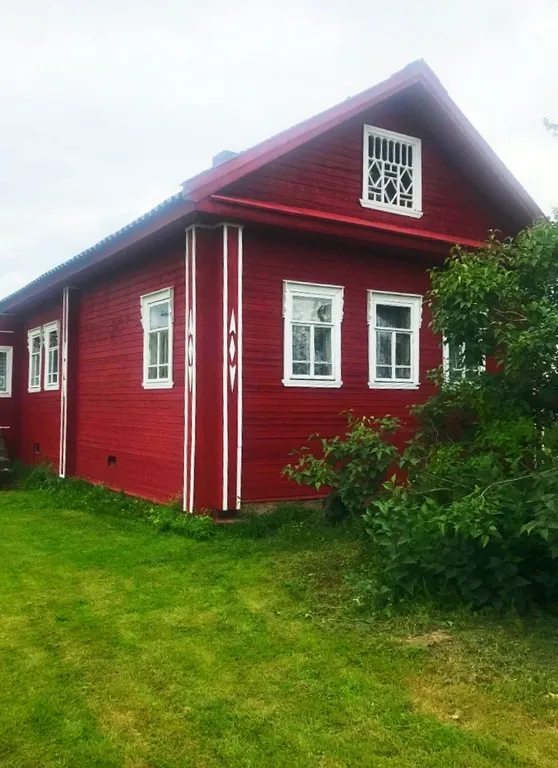 Самобытный деревенский дом на участке 42 сотки