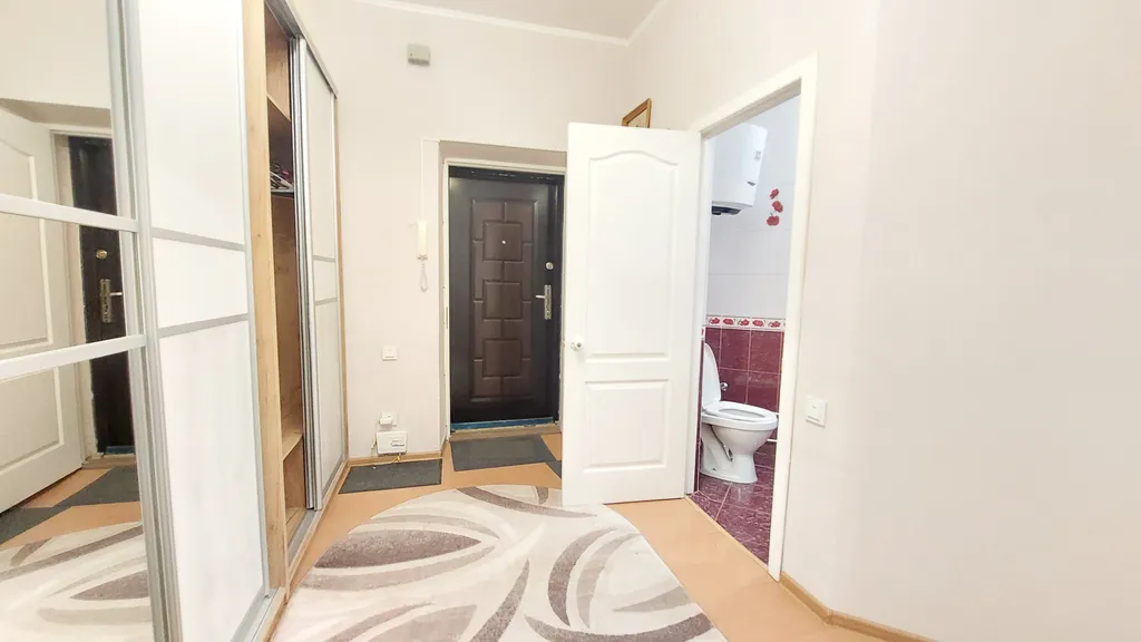 Светлая просторная вартирка в центре рядом с окружной стоматологией