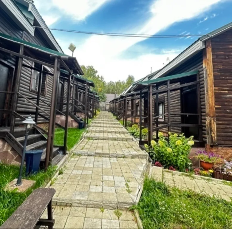 Таунхаус Янтак #1 дерево